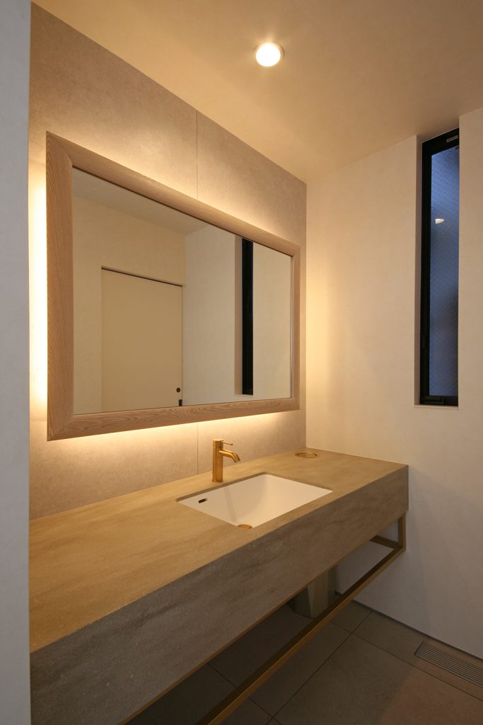 木目風　間接照明 間接照明を住まいの明りに取り入れてみよう！ ＠石井正博＋近藤民子