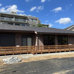 武蔵野の雑木林を借景にする太陽熱利用の木の家＆エコハウス　